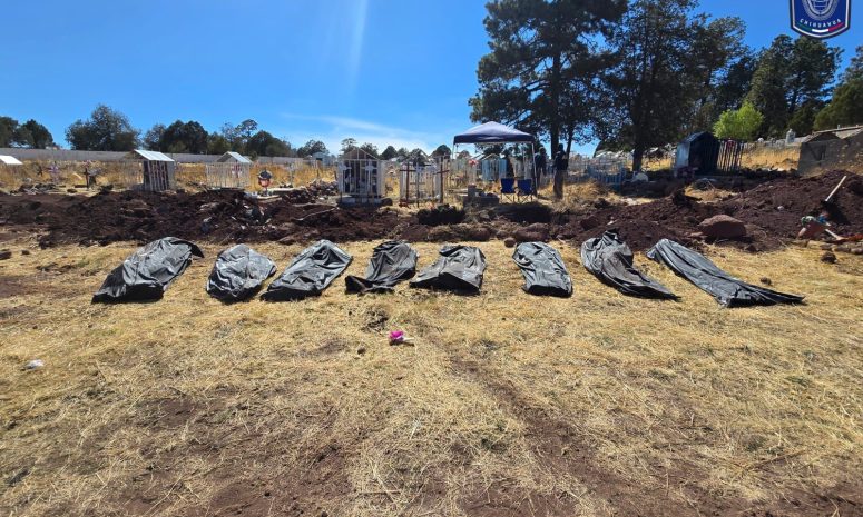 Exhuma Fiscalía Occidente 10 cuerpos en panteón La Norteña