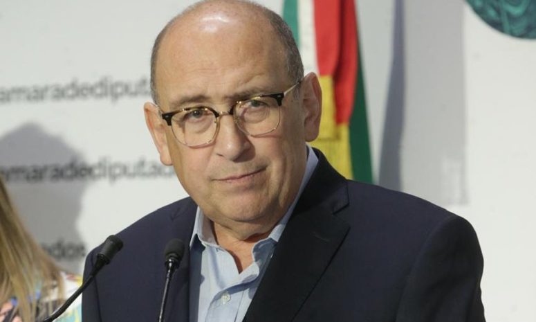 Morena tiene esquizofrenia política y pone en riesgo a México: Moreira