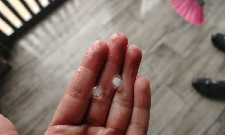 Paga lluvias y granizo dejan inundaciones en Chihuahua