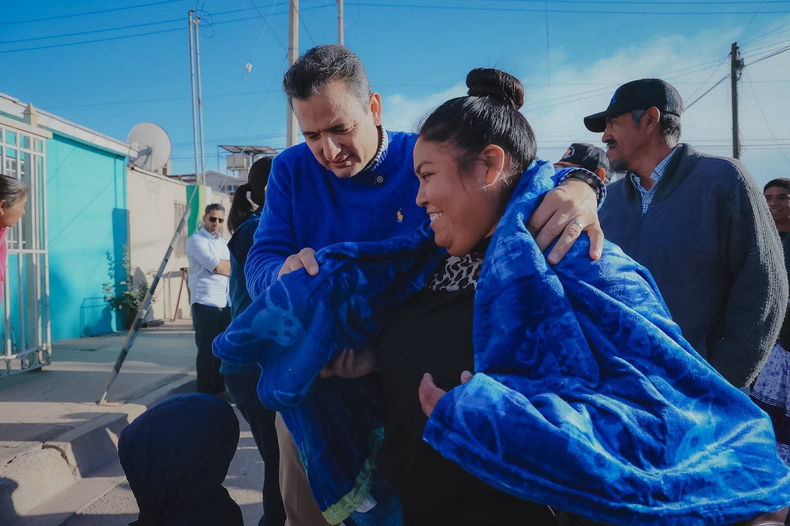 Entregó Marco cobijas y despensas a familias de la colonia Tarahumara ...