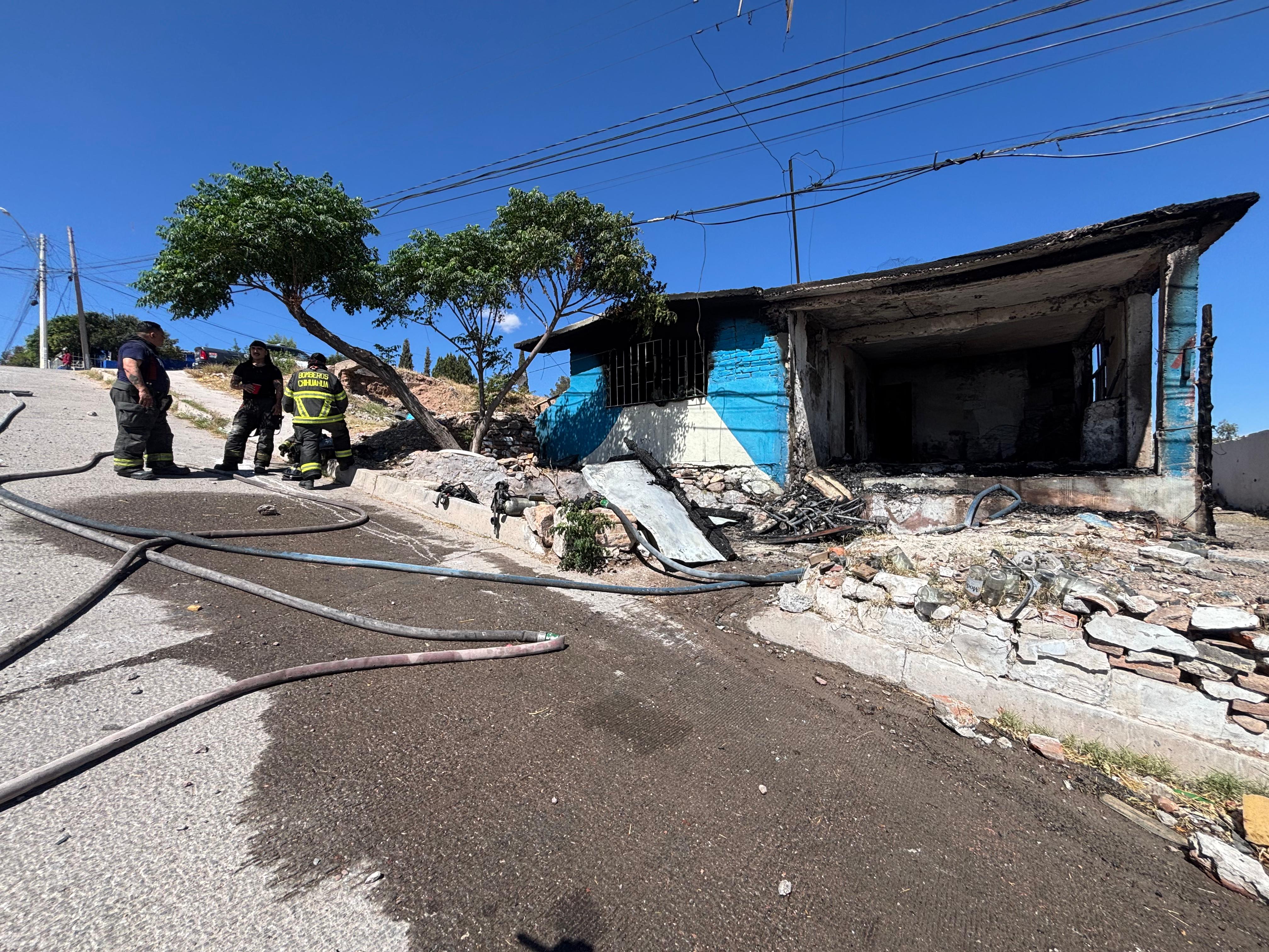 Arde casa en el Cerro de la Cruz - Noticias Quadratín Chihuahua