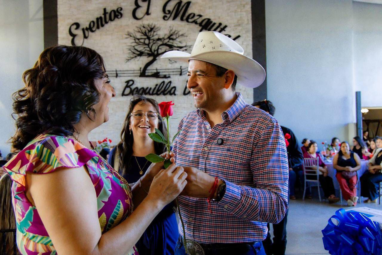 Celebra Marco Bonilla a más de mil madres de Santa Isabel en su día ...