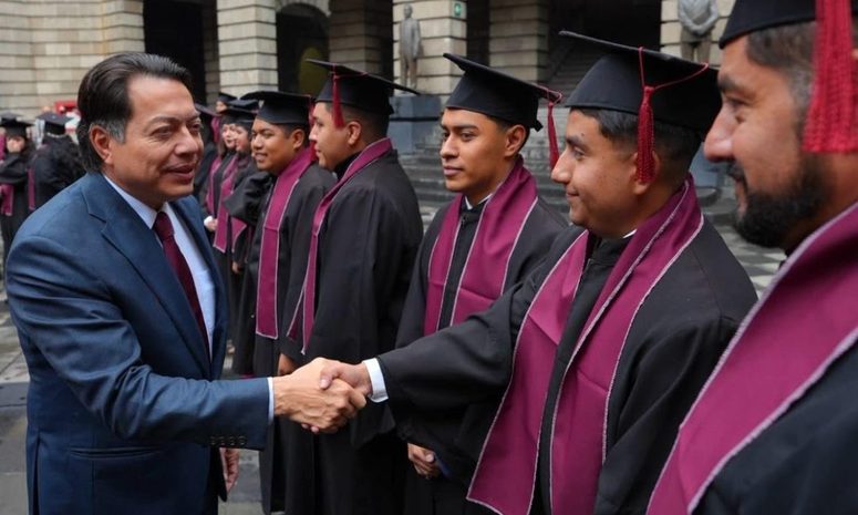 A universidades 5.8 estudiantes en México