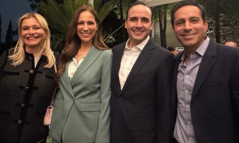 Maru Campos participa en recepción diplomática junto al embajador de Estados Unidos