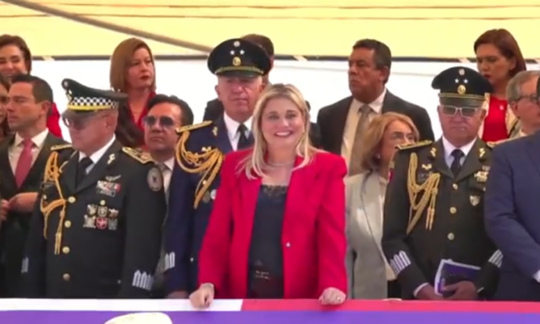 Desfilan por 216 años de Independencia