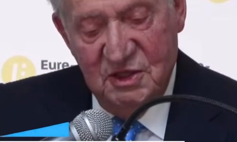 Juan Carlos I recibe en Francia premio por sus memorias