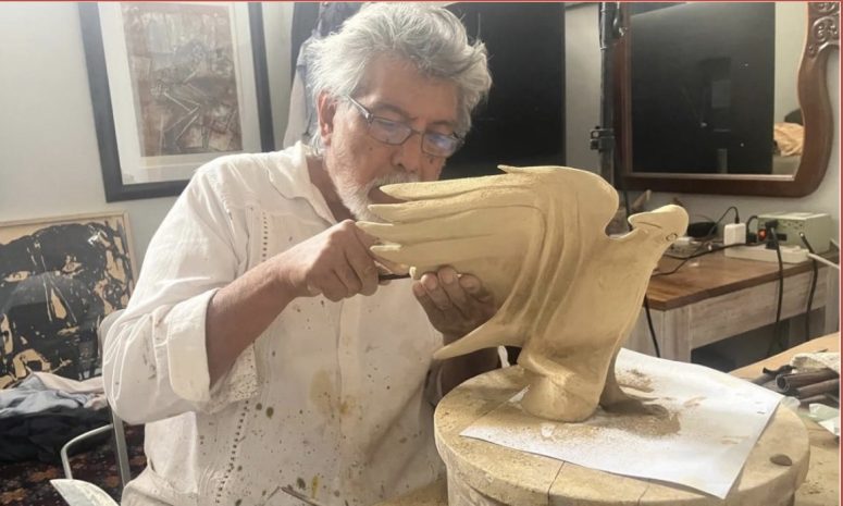 Crea Maestro Zárate escultura Ave de la libertad para Premio Quadratín
