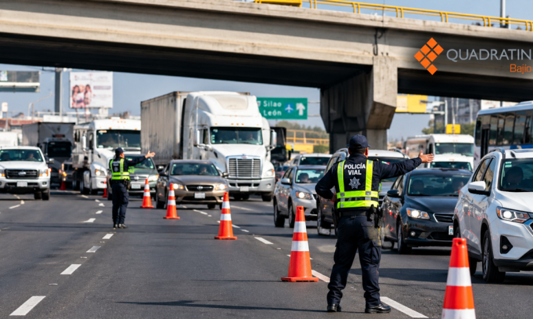 Transportistas bloquean parcialmente carretera León-Silao
