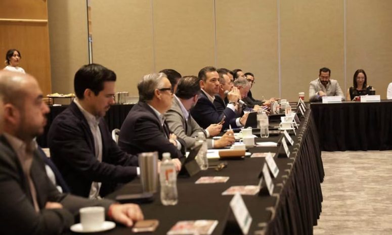 Bonilla plantea ante empresarios visión de largo plazo para el crecimiento de Chihuahua