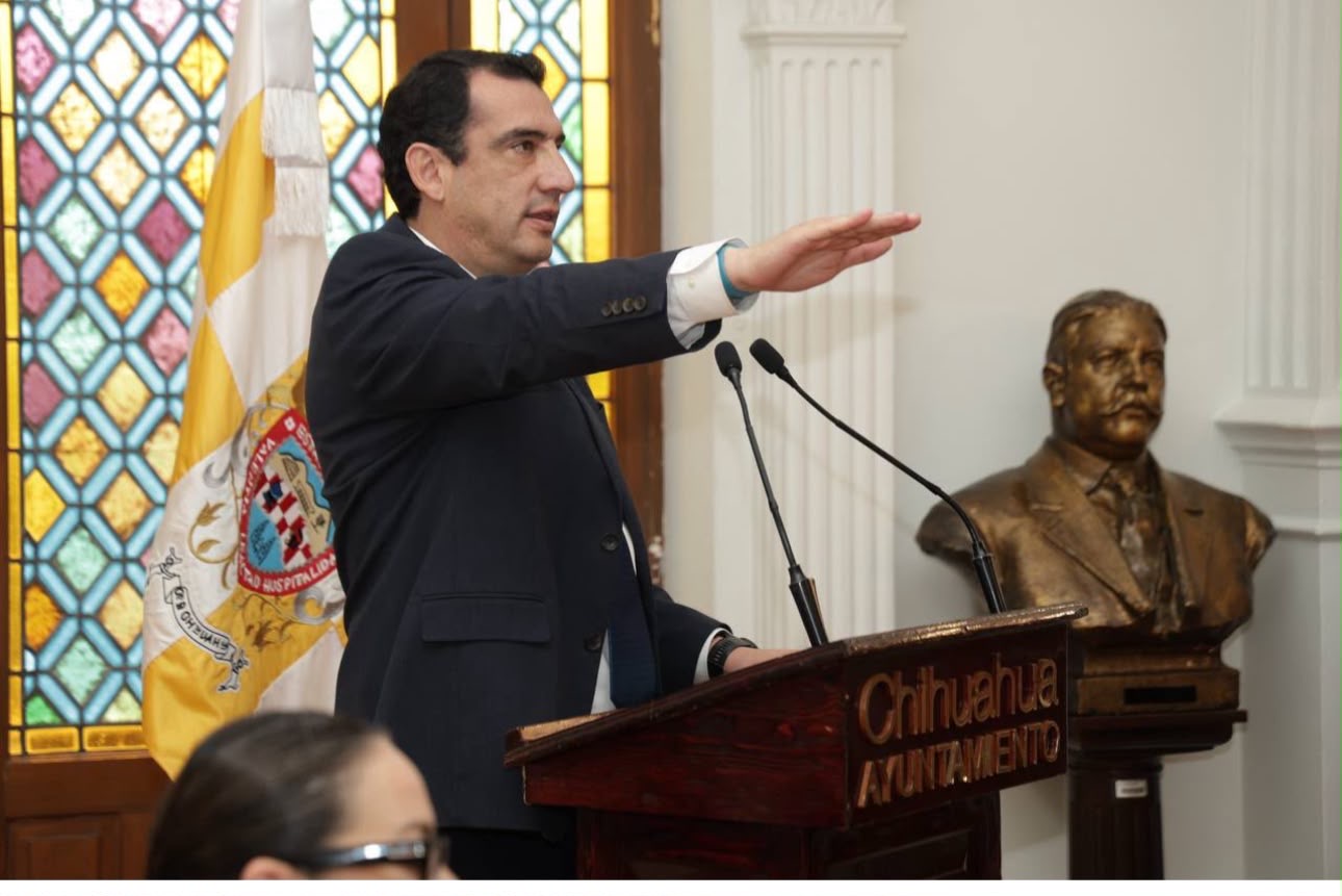 René Chavira asume la Presidencia Municipal de Chihuahua tras salida de Marco Bonilla