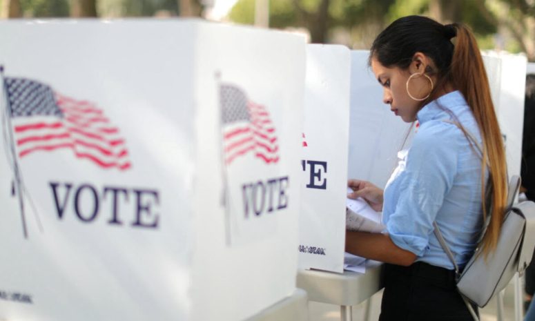 Crece respaldo latino a demócratas en Estados Unidos rumbo a elecciones legislativas
