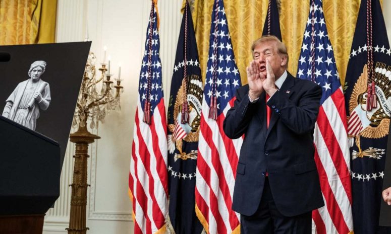 Defiende Trump contactos con Rusia y pide fin de guerra en Ucrania